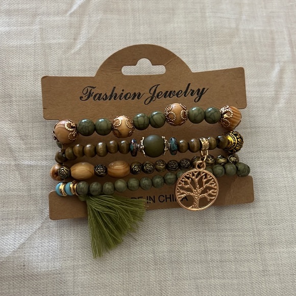 NEW Bohemian Layered Beaded Stretch Bracelet - Picture 4 of 4